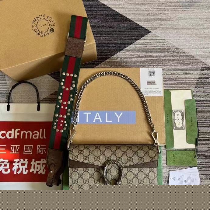 G*u*i wallets & purse
